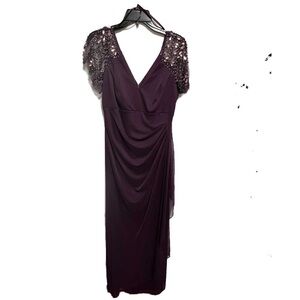 Xscape Lace-Sleeve Chiffon Gown Dress plum purple size 10